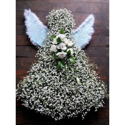 Aranjament floral in forma de ingeras