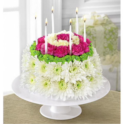 Aranjament floral tort cu lumanari