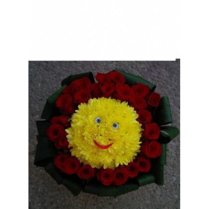 Aranjament 1 smiley face si 30 de trandafiri