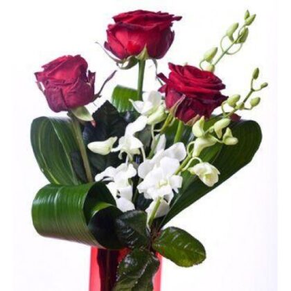 Buchet din 3 fire de trandafiri