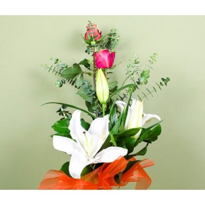 Buchet crin si trandafiri