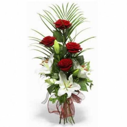 Buchet trandafiri si crin