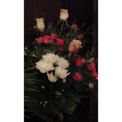 Buchet trandafiri miniurosa crizantema si gypsophila